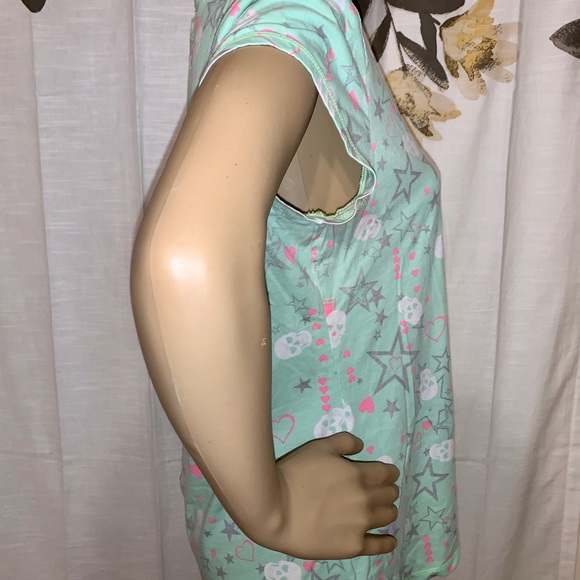 No boundaries skulls pattern tee - Picture 2 of 5